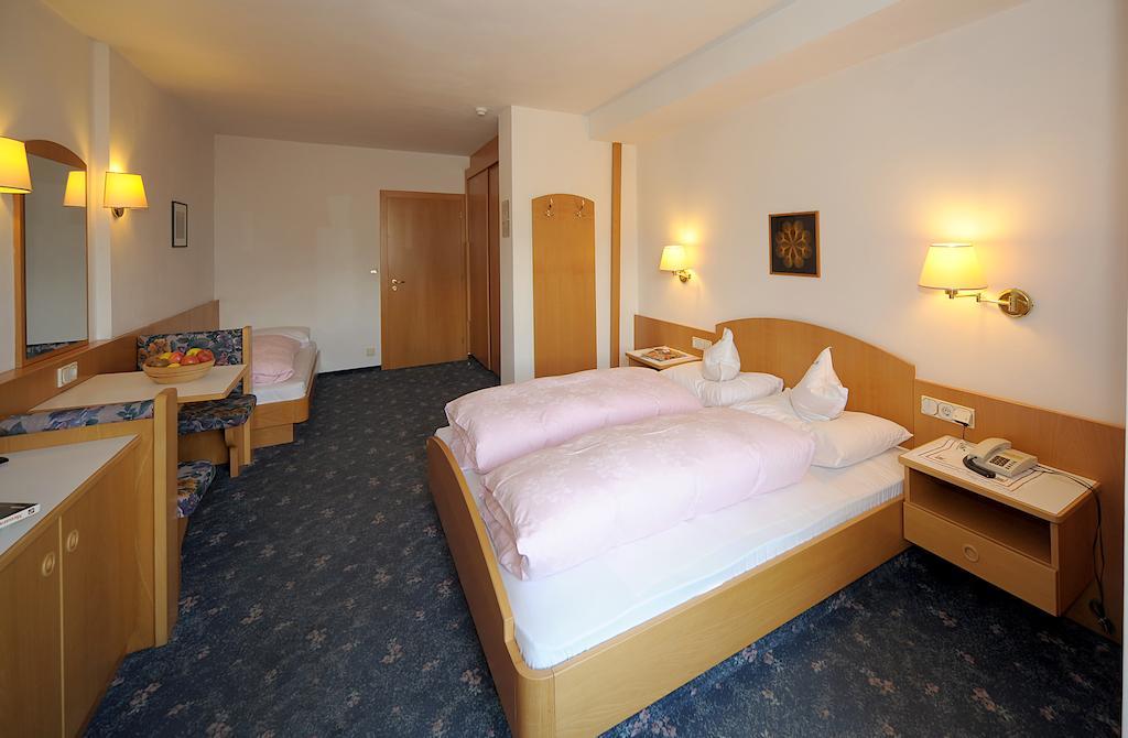 Hotel Waldheim Natz-Schabs Zimmer foto